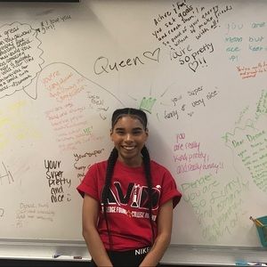 Meet your Posher, Denae